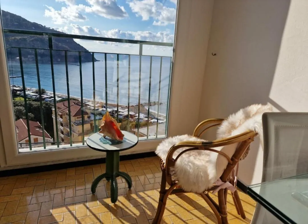 Appartamento Una Finestra Sul Mare Accanto Alle 5 Terre Levanto Italia